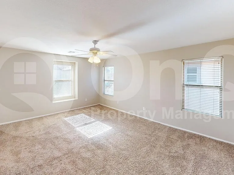 3915 E Kent Ave — Photo 9