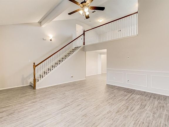 3rd image of 8100 Sweetwater Ln