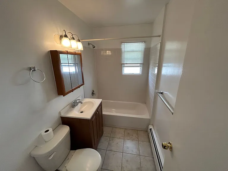 479-485 Hoboken Rd #300 — Photo 6