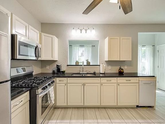 5th image of 1808 NW 11th St #A