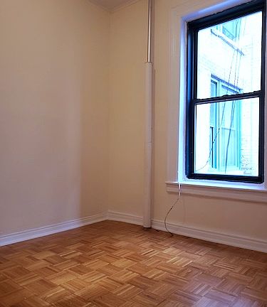 4th image of 260 6th Ave APT 22