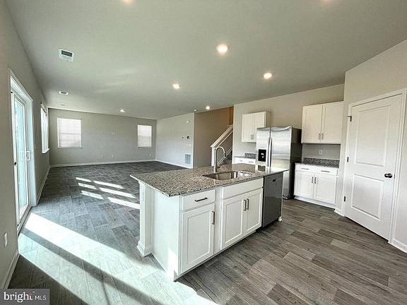 2nd image of 106 Clerkenwell Dr