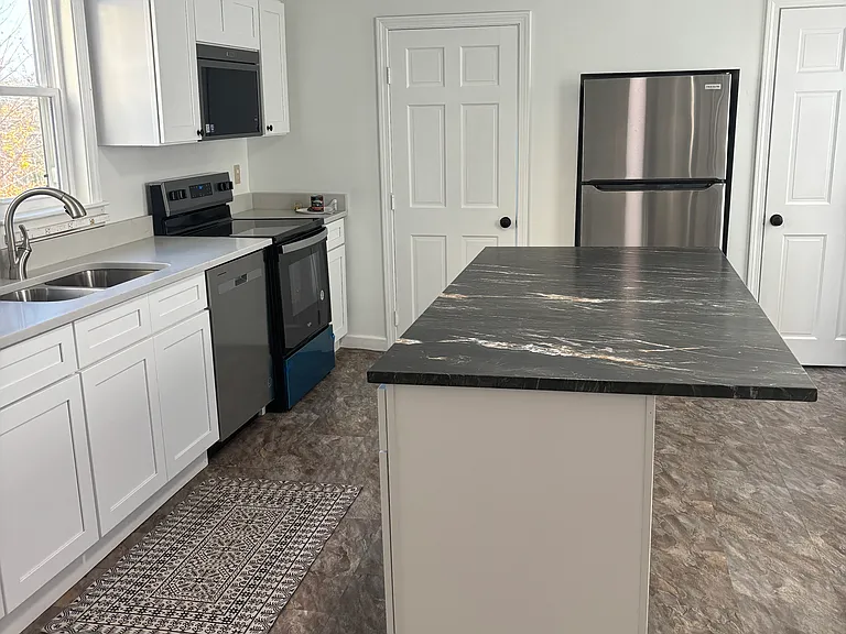27 Main St #2 — Photo 3