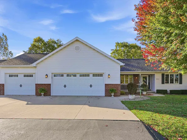 W2421 Hickory Park Dr, Appleton, WI 54915