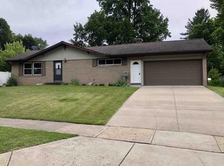 2552 Longmeadow St NW, Grand Rapids, MI 49504