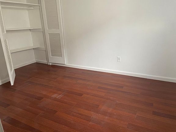 3rd image of 495 Naughton Ave