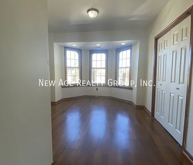 5026 Walnut St #3 — Photo 10