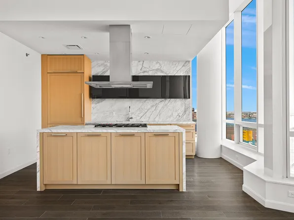 19 Park Place image 6 of 15