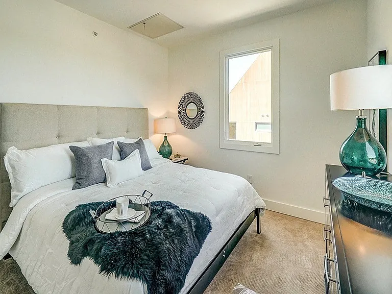 Riverside Village Apartments — Photo 56