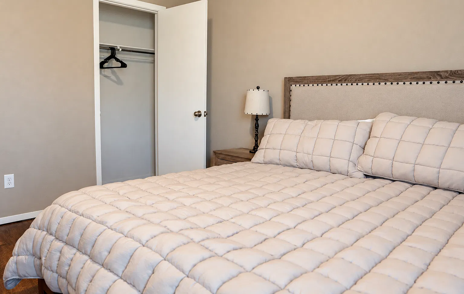 3 bed, 1370 sqft, $1,875 — Photo 1
