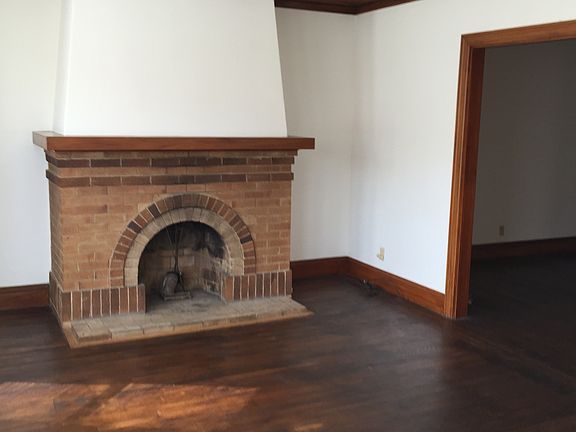 2nd image of 2339 20th Ave