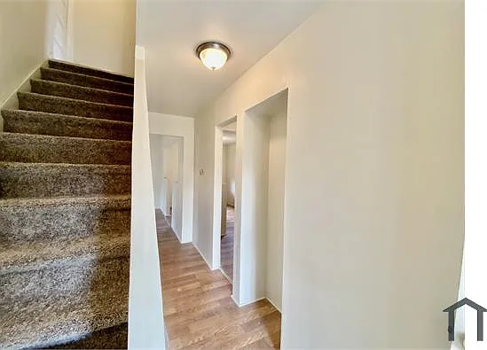 3 bed, 1600 sqft, $1,500 — Photo 2