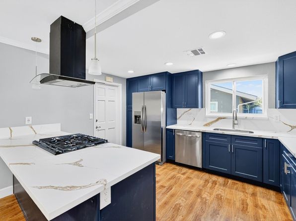 2381 N Bellflower Blvd