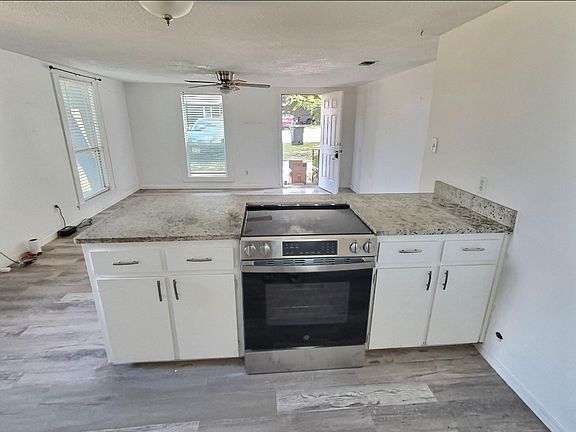 4th image of 105 Michael Ln