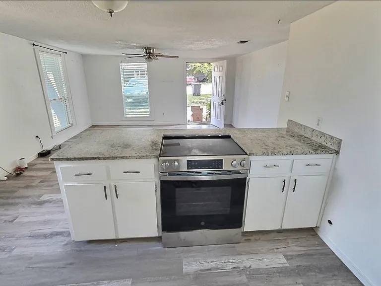 105 Michael Ln — Photo 4