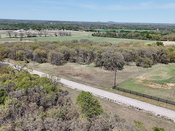 3rd image of 280 Private Road 2162