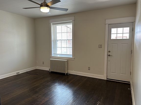 3rd image of 1909 Howland St