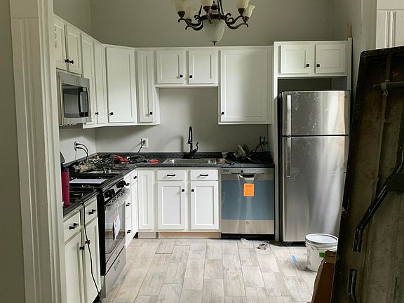 4th image of 210 Arlington Ave