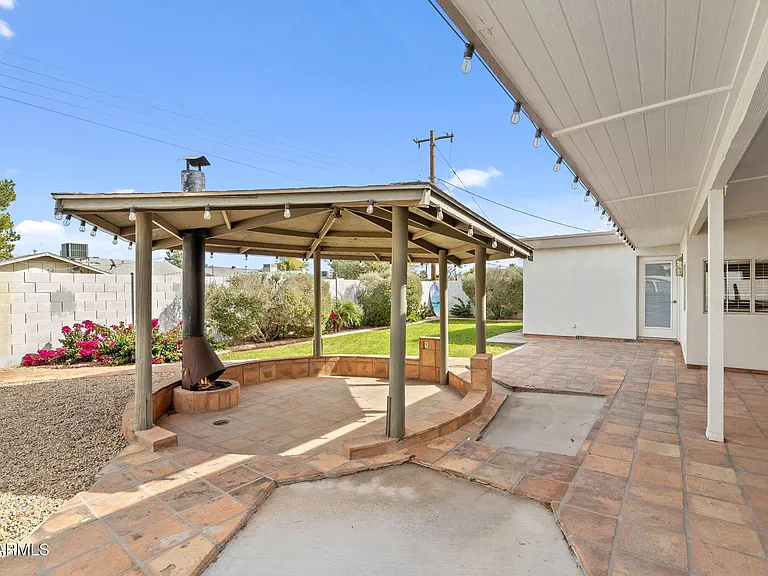 3007 N 84th Pl — Photo 17