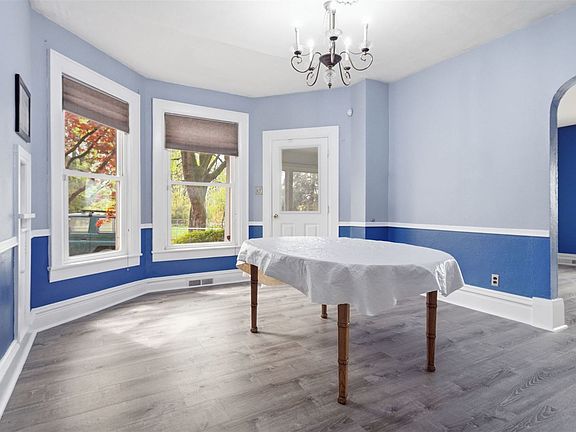 4th image of 503 Fairview St