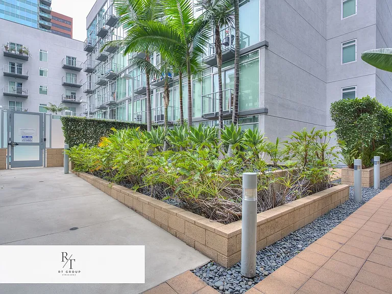 645 W 9th St #742 — Photo 29