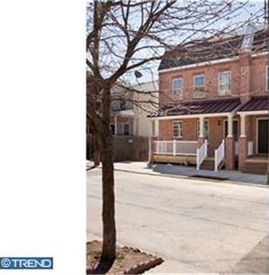 1st image of 1822 W 3rd St