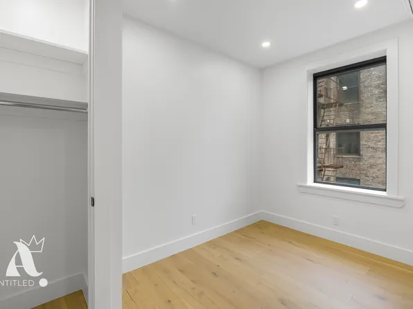 58 Avenue A image 5 of 11