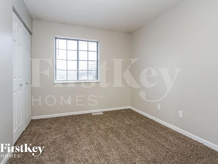 104 Meadow Creek South Dr — Photo 12