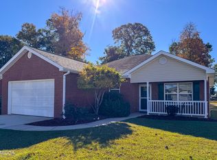 227 Pebble Beach Dr, Perry, GA 31069