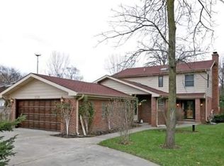 259 N Woodland Dr, Mount Prospect, IL 60056