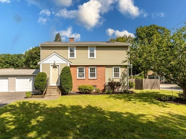 1 Walter Ave, Wakefield, MA 01880