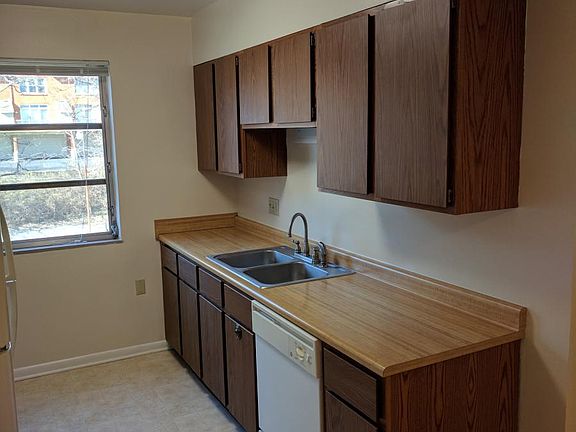 3rd image of 2123 Luray Ave APT 4