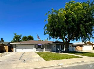204 Bermuda St, Bakersfield, CA 93309