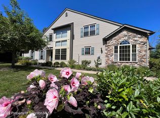 40 Hedge Row Run, Clarks Summit, PA 18411