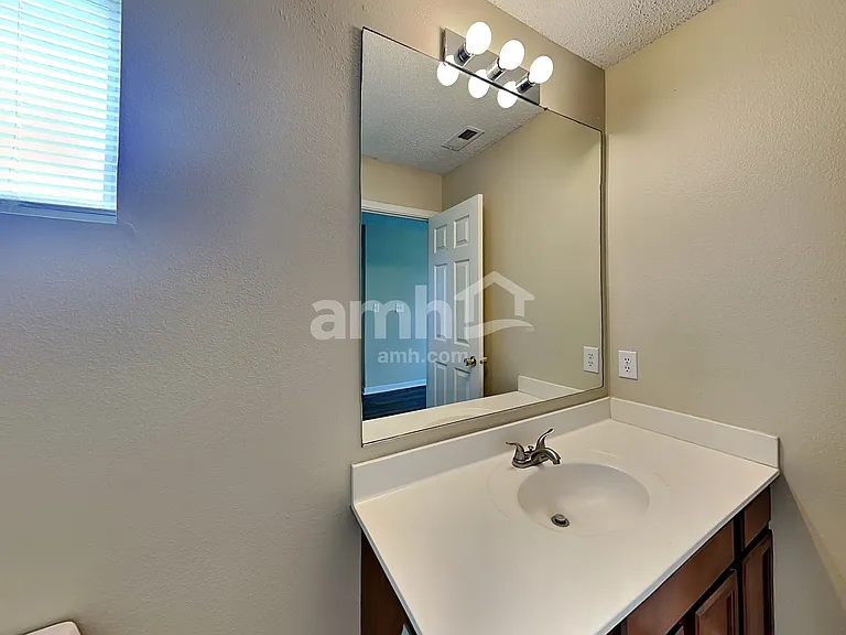 8039 Red Barn Ct — Photo 11