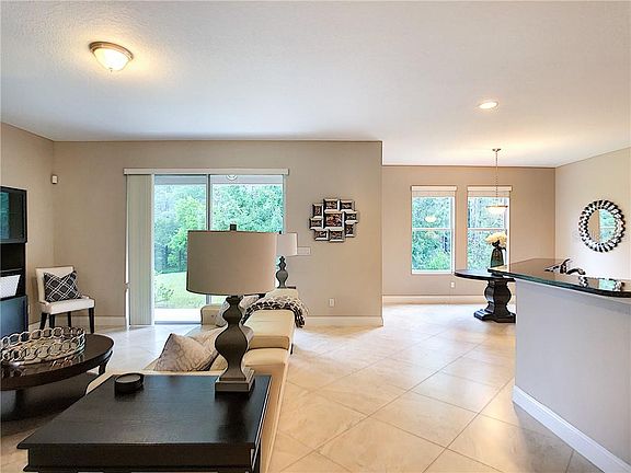 5th image of 1504 Water Elm Ct