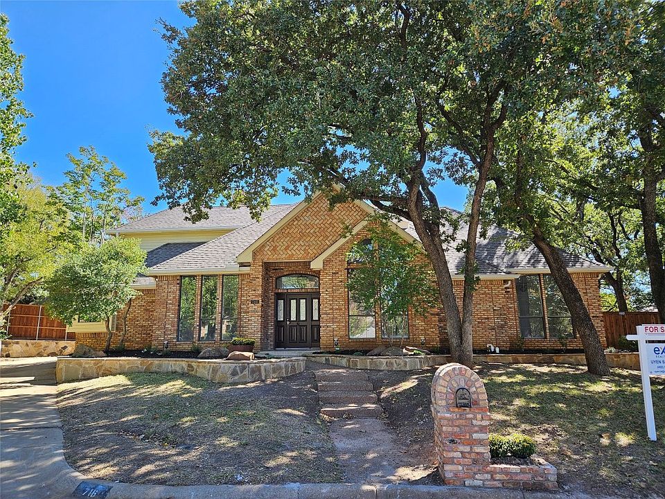 1st image of 716 Bunker Hill Dr