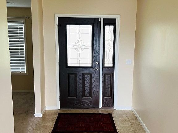 3rd image of 28 Rose Ln