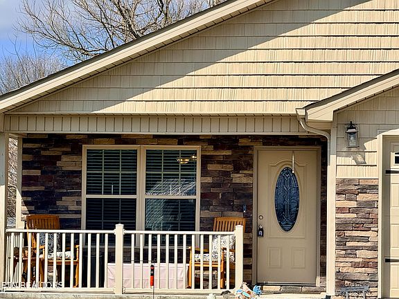 2nd image of 314 Two View Rd