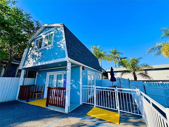 2nd image of 408 N Pico Ave