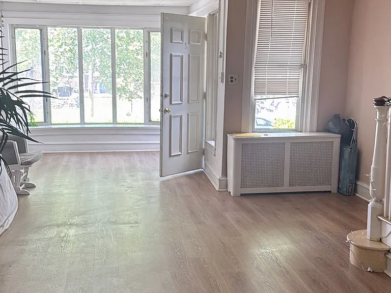 7053 Charles St — Photo 3