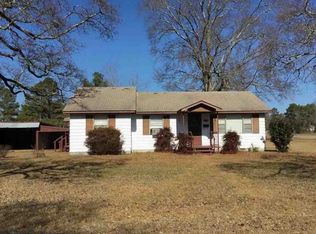 402 Lane St, Maxton, NC 28364