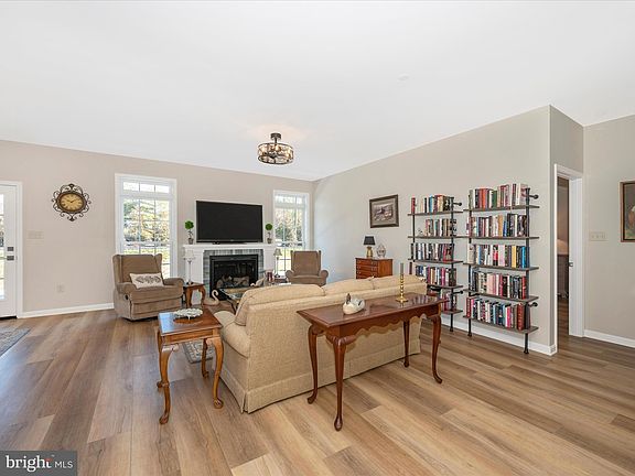 4th image of 1786 Meridian Dr