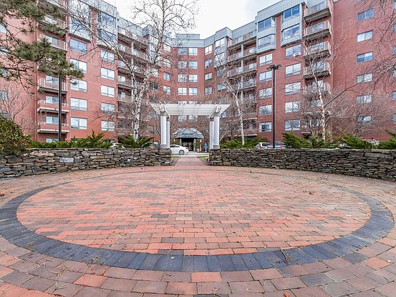 2nd image of 148 Breakwater Drive #801