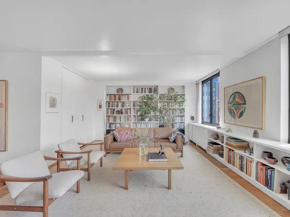 115 East 87th Street 11C image 3 of 17