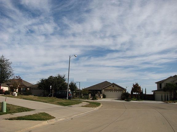 4th image of 1937 Beach Dr