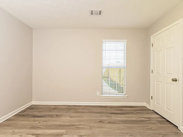 5567 Katherine Village Dr — Photo 12