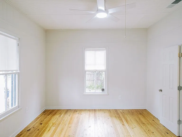 2426 Lincoln St — Photo 7