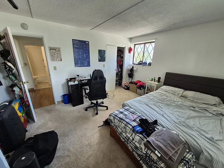301 Lowell St #32 — Photo 5