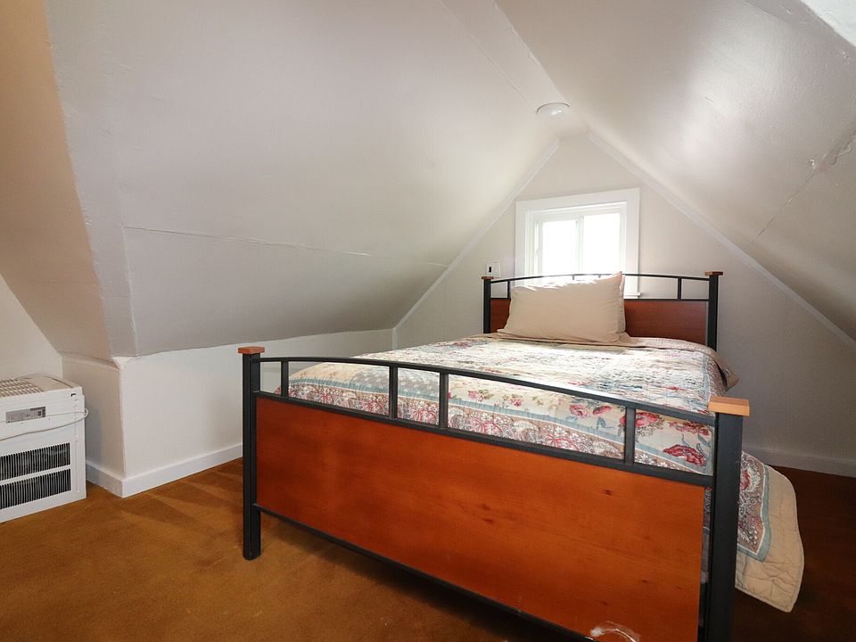 2nd image of 83 Longwood Ave Room 11